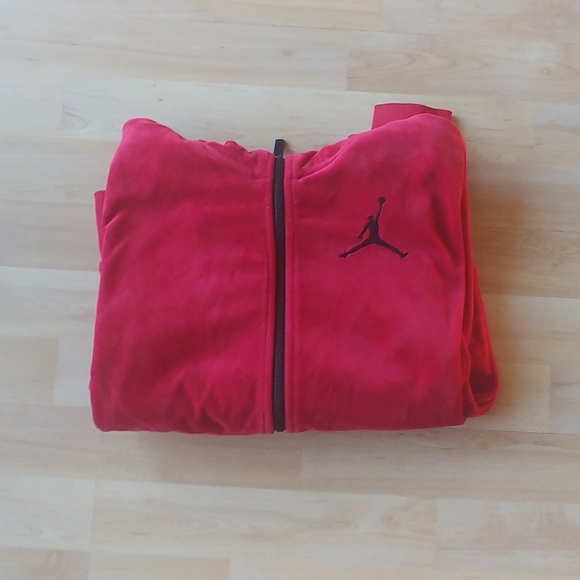 Jordan Nike Boys Velours Red Zipped Jacket Boys M - Picture 2 of 5